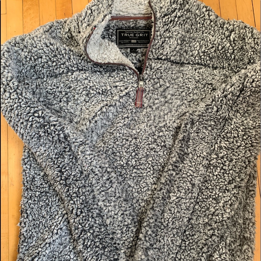 Grey True Grit fuzzy Sherpa quarter zip Size S